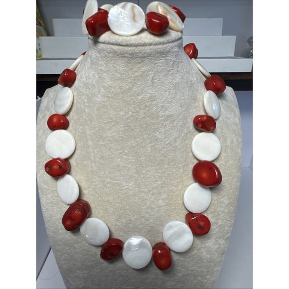The Unbranded Brand Jewelry - VTG Natural Red Coral Chunky Necklace 22"White MOP Disc Beads & Bracelet Set
